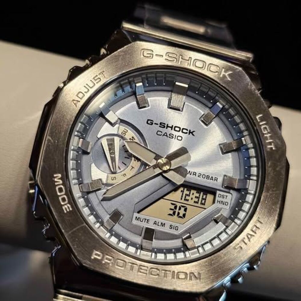 Casio GM2110D-2A Men's G-Shock watch. New in box!